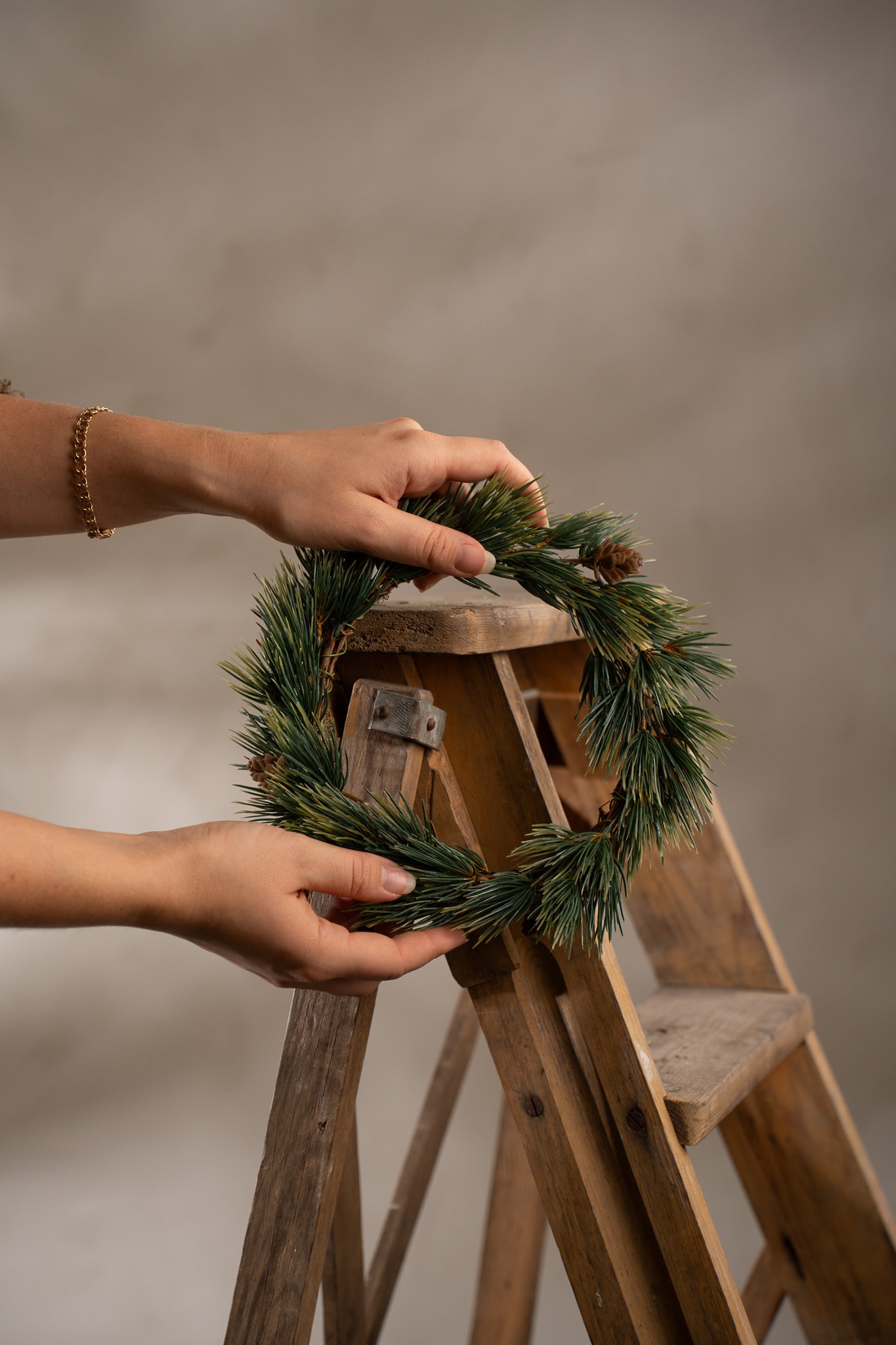 Tallkrans med kottar