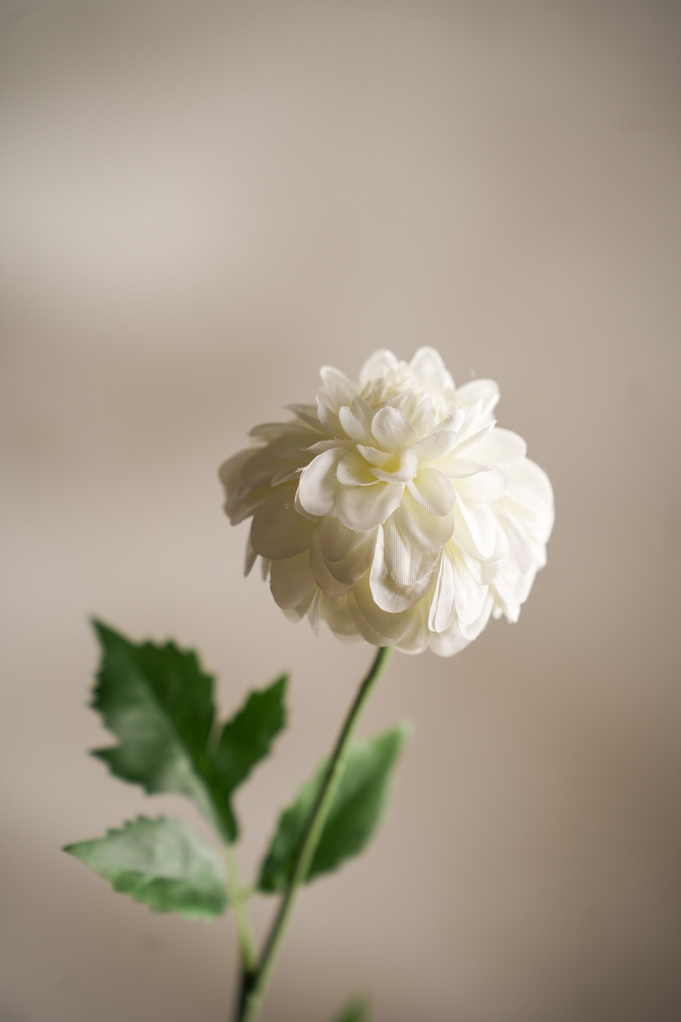 Konstgjord vit Dahlia 60cm